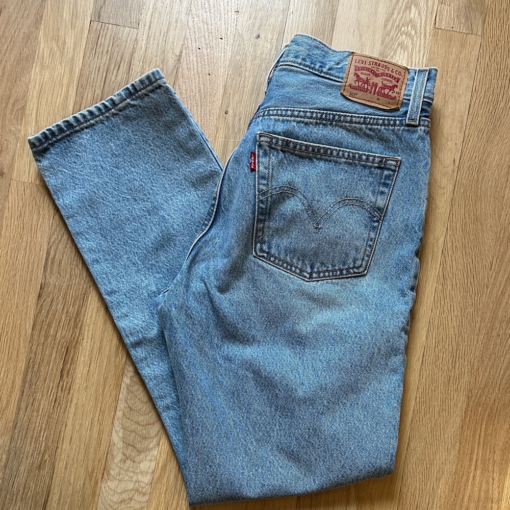 Levi's Women's Classic Blue Straight Leg Jeans